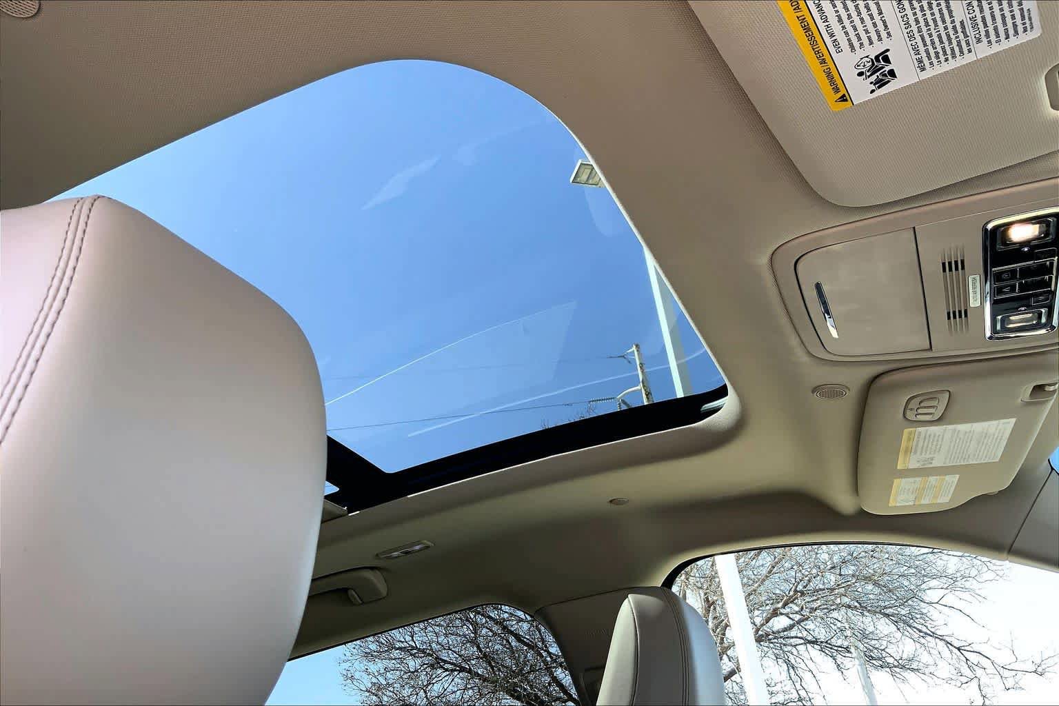 Used 2023 Lincoln Aviator Reserve w/ Equipment Group 201A image 14