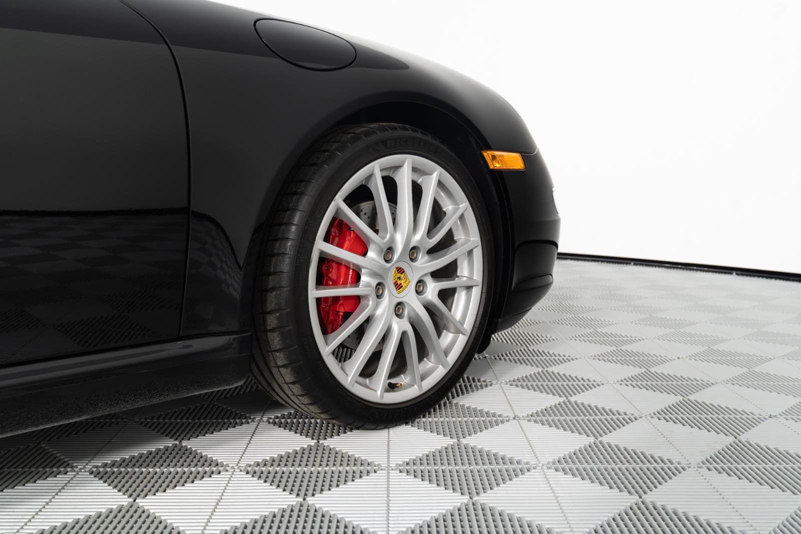 Used 2005 Porsche 911 Carrera S RWD image 25