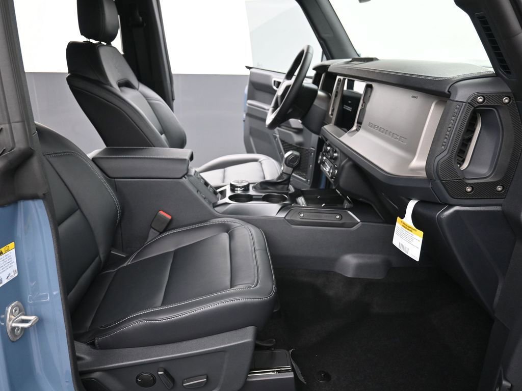 New 2025 Ford Bronco Outer Banks image 16