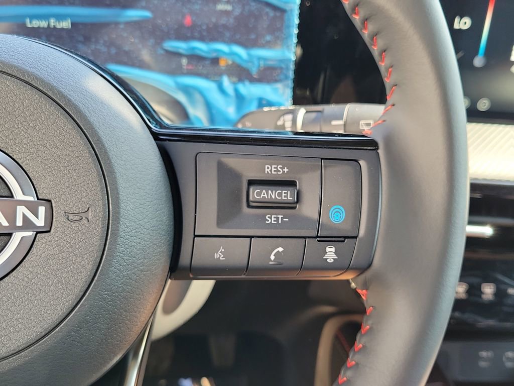 New 2026 Nissan Kicks SR w/ Illumination Package FWD image 7