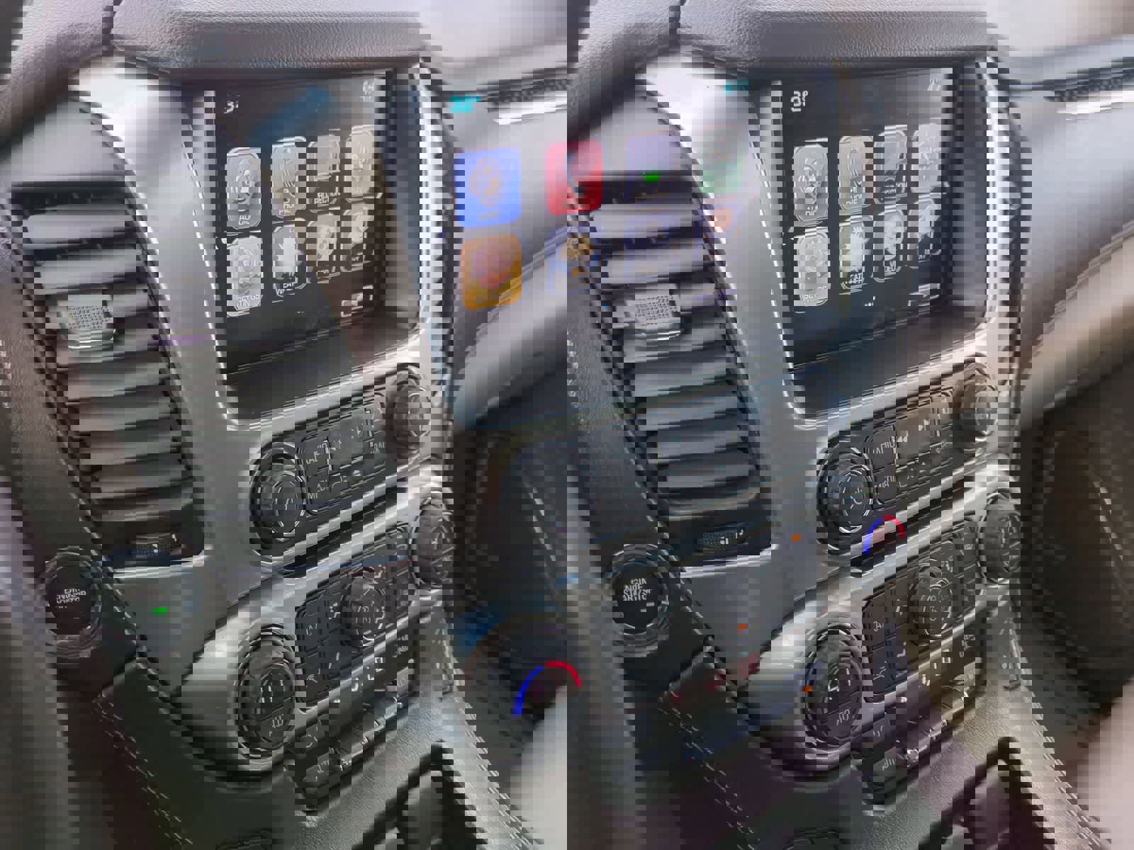 Used 2017 Chevrolet Suburban LT w/ LT Signature Package image 28