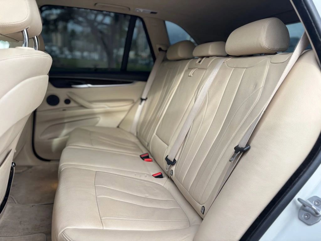 Used 2015 BMW X5 xDrive35i image 11