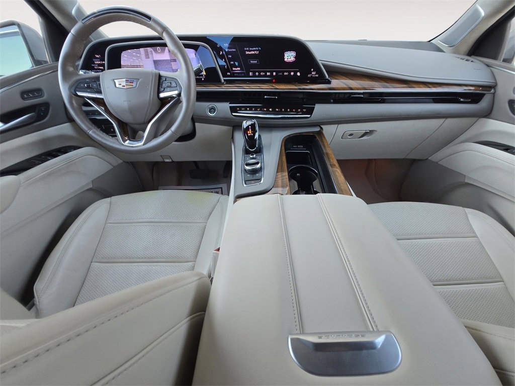 Used 2024 Cadillac Escalade Premium Luxury Platinum image 10