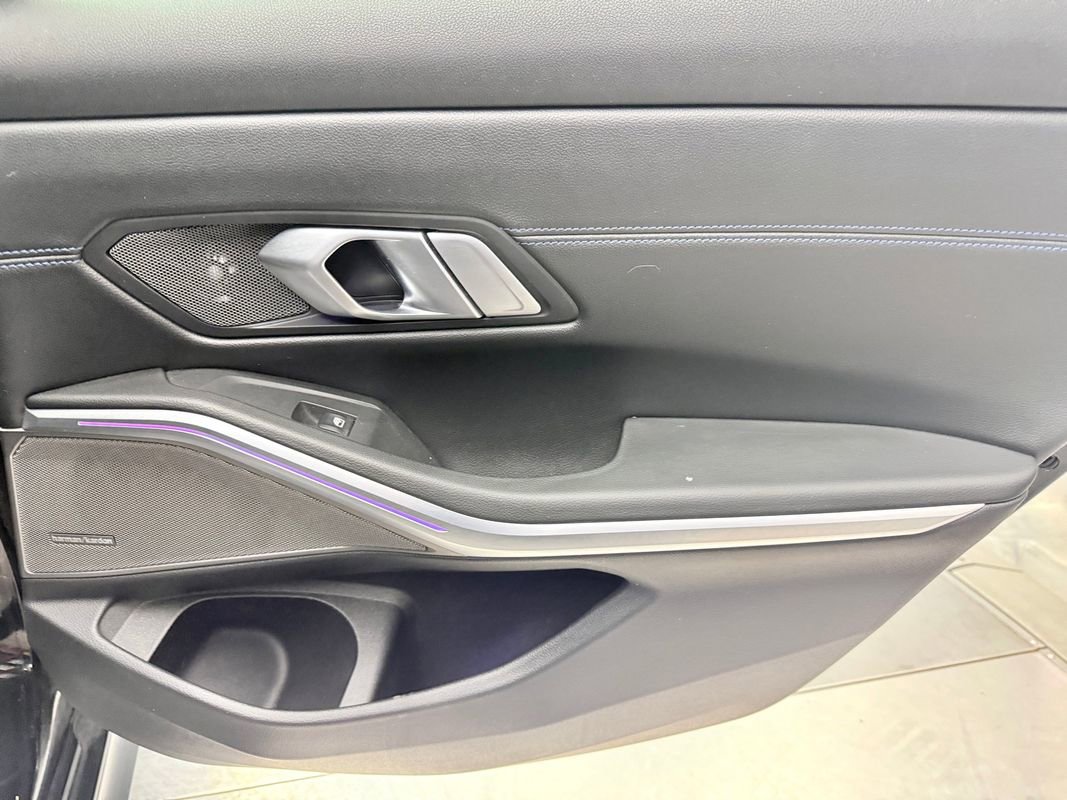 Used 2022 BMW M340i xDrive image 18