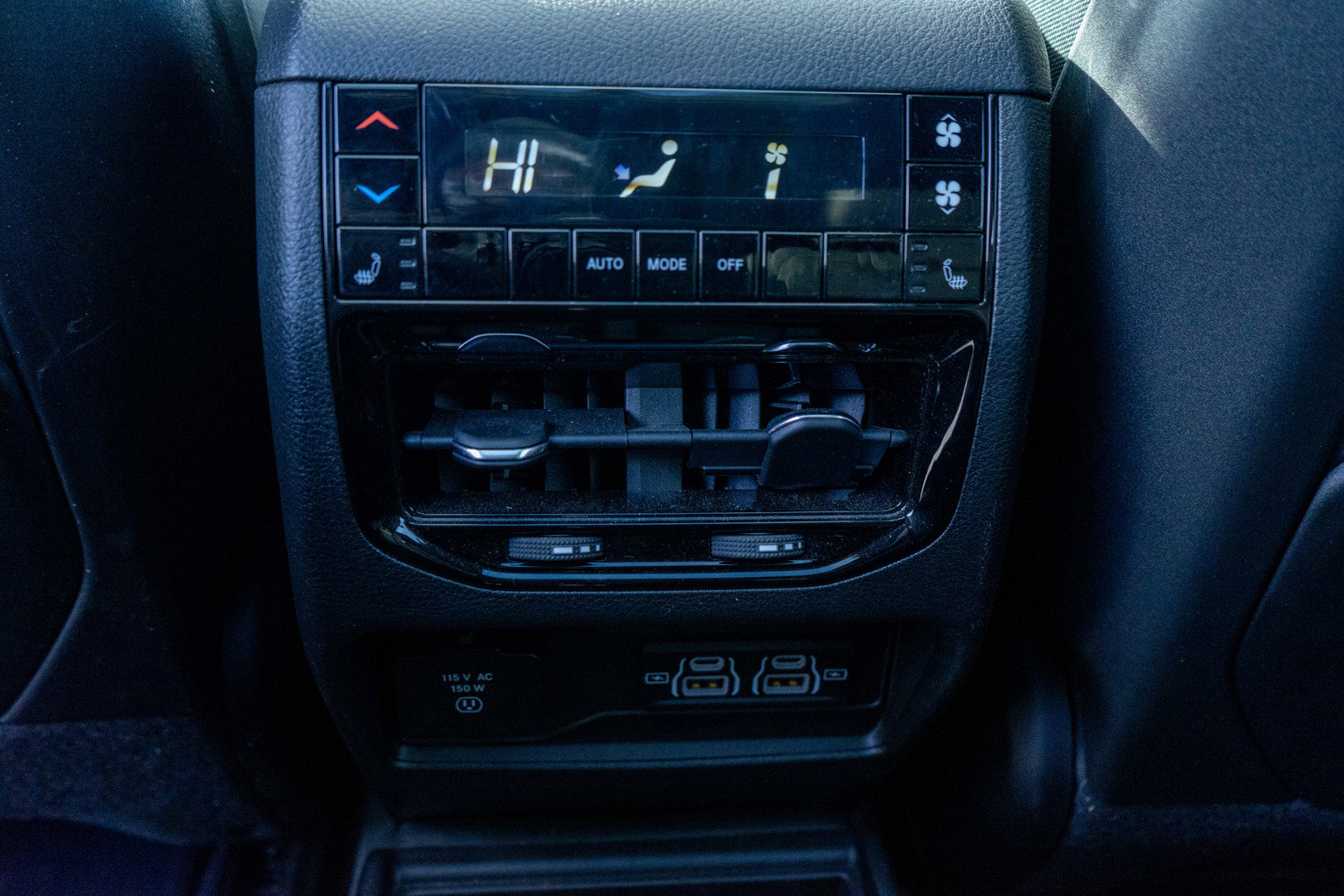 Used 2023 Jeep Grand Cherokee L Overland image 30