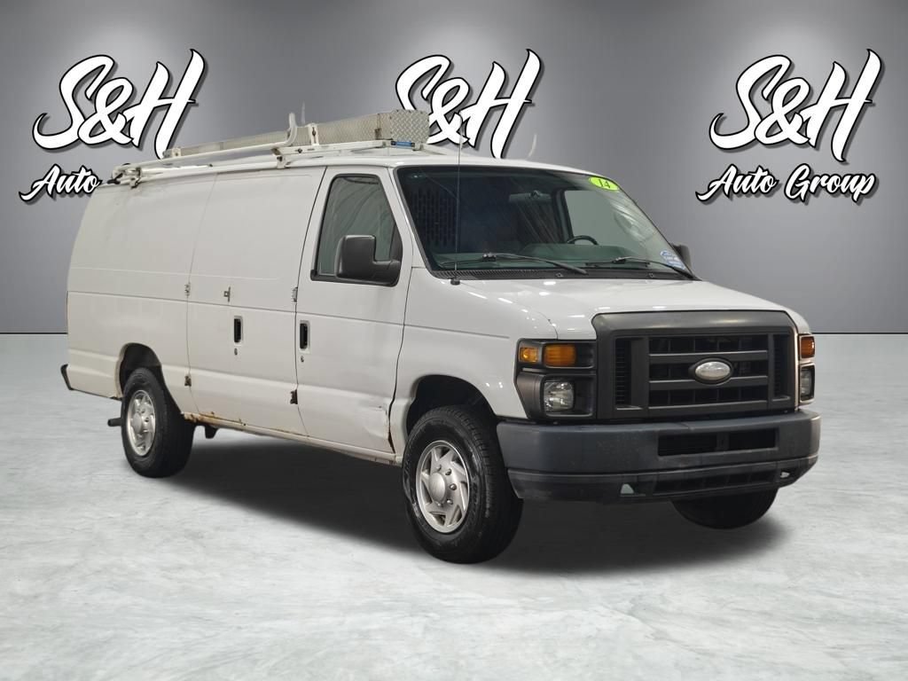 Used 2014 Ford E-250 and Econoline 250 Extended w/ Power Group RWD image 2