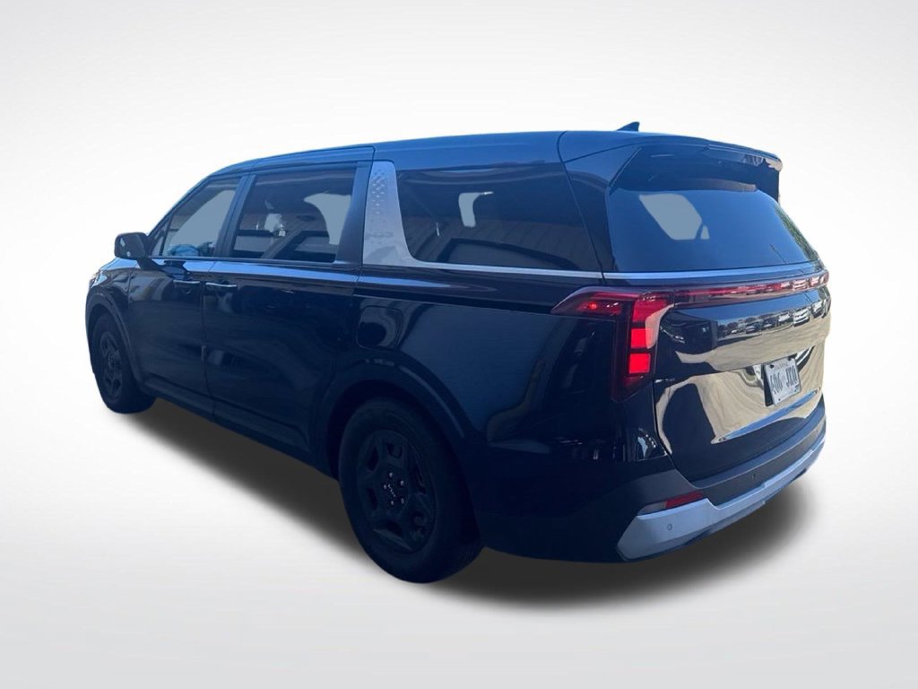 Used 2026 Kia Carnival FWD image 16