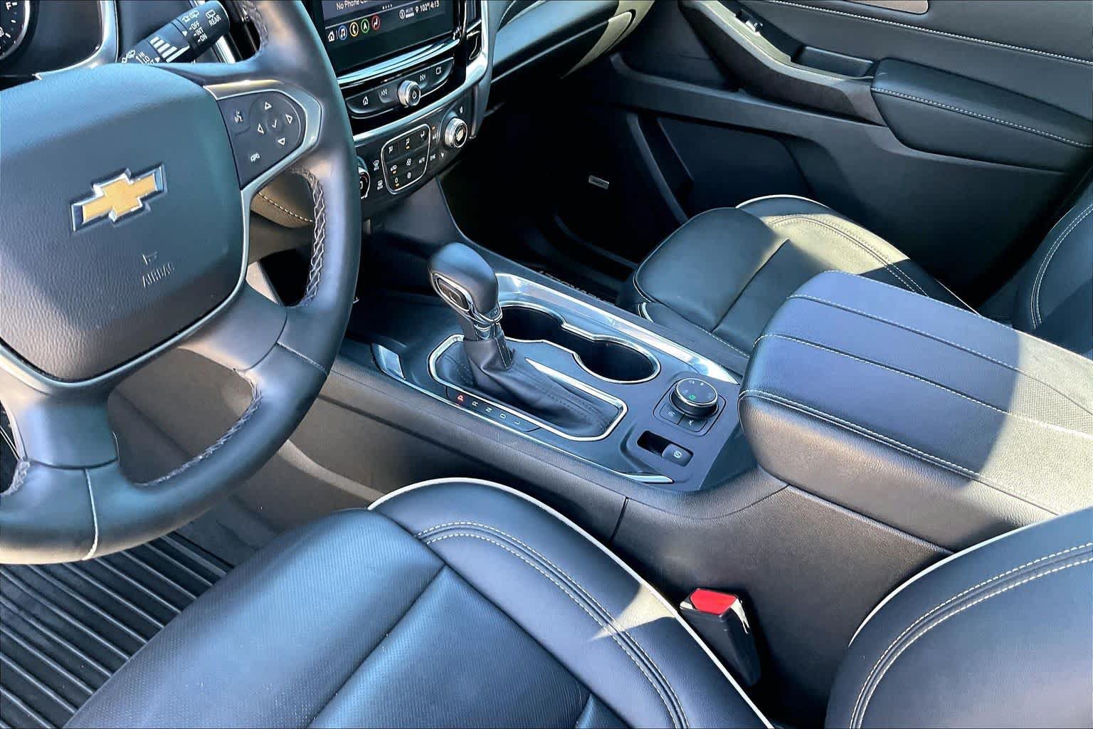 Used 2023 Chevrolet Traverse Premier AWD/4WD image 17