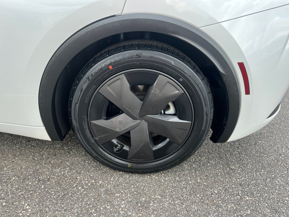 Used 2025 Toyota Prius LE FWD image 22