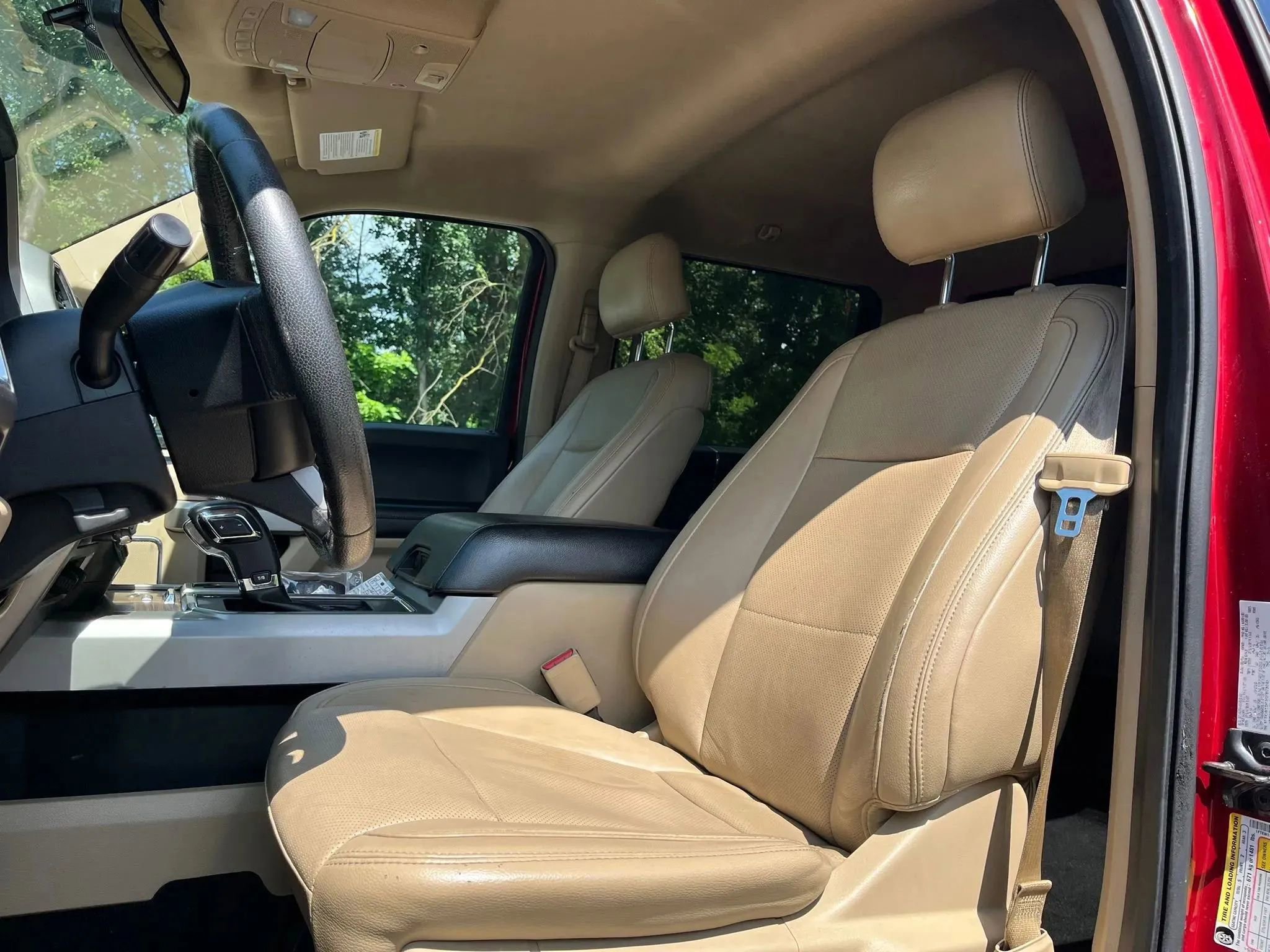 Used 2016 Ford F150 Lariat w/ Equipment Group 501A Mid image 19