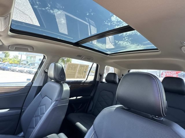 Certified 2024 Volkswagen Atlas SE w/ Panoramic Sunroof Package FWD image 10