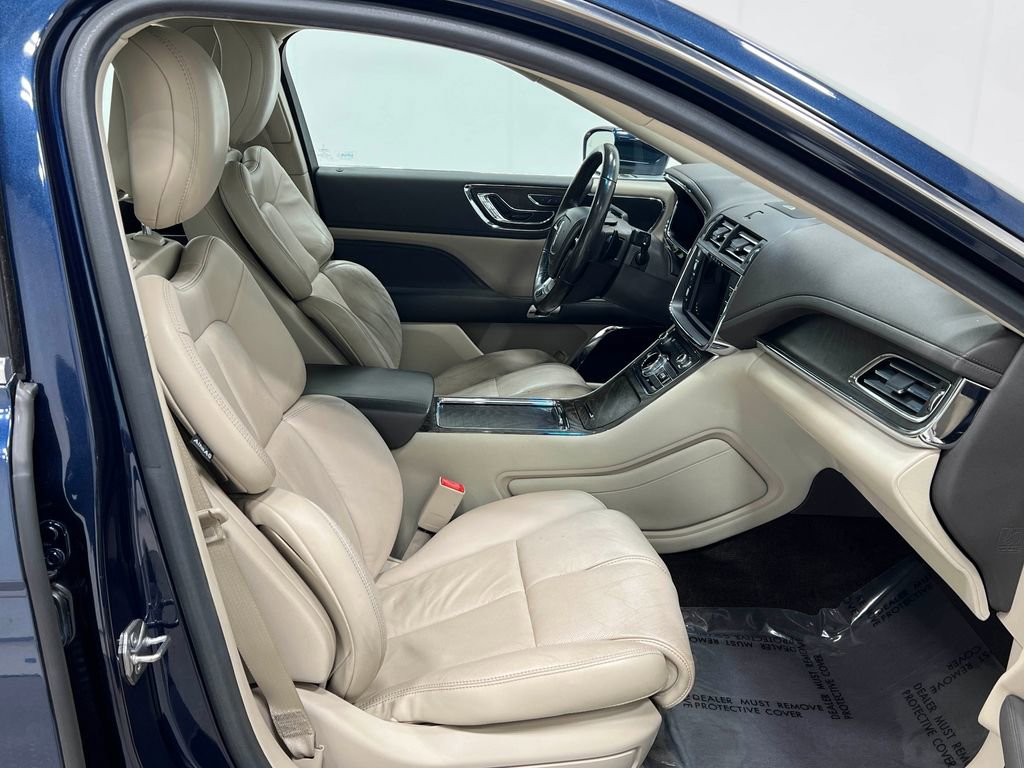 Used 2017 Lincoln Continental Select w/ Climate Package image 33