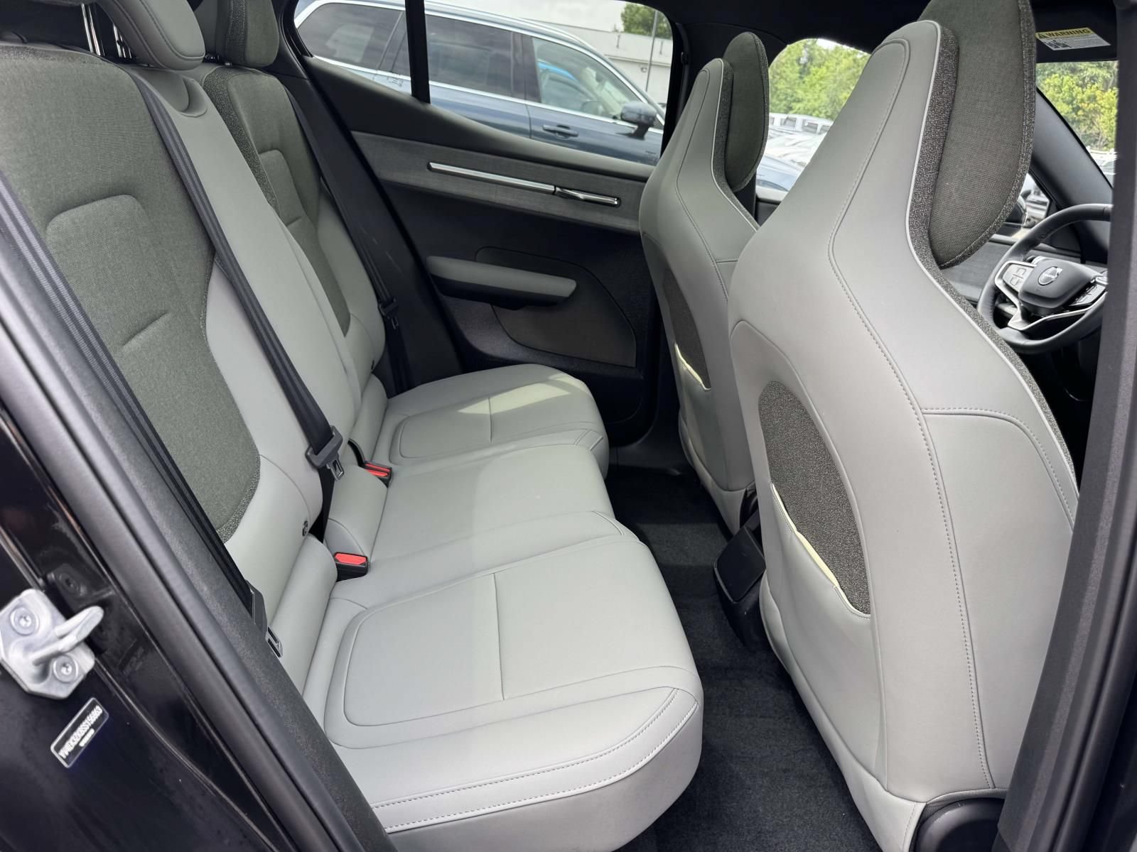 Used 2025 Volvo EX30 Plus w/ Protection Package Premier AWD/4WD image 25