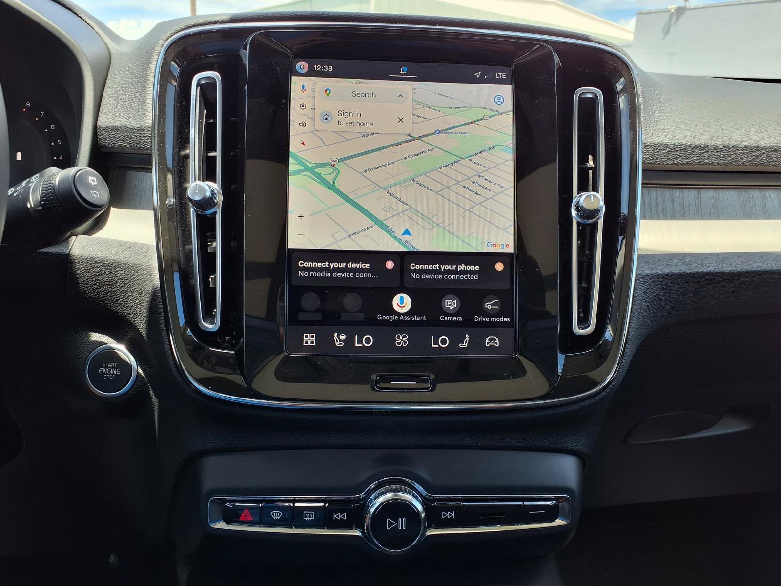 New 2026 Volvo XC40 B5 Plus w/ Climate Package AWD/4WD image 15