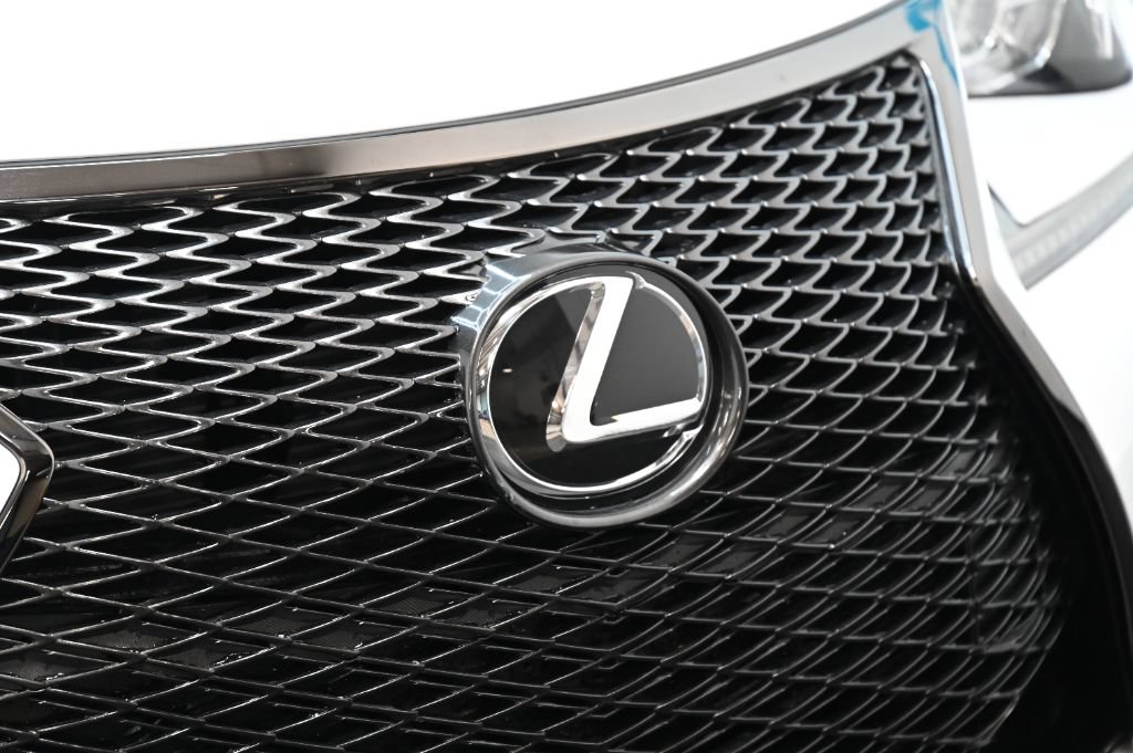 Used 2015 Lexus RC F w/ Premium Package RWD image 10