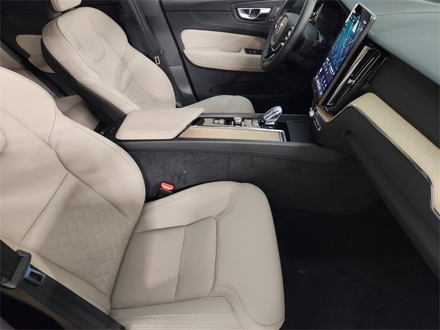 New 2026 Volvo XC60 B5 Plus w/ Protection Package Premier image 3