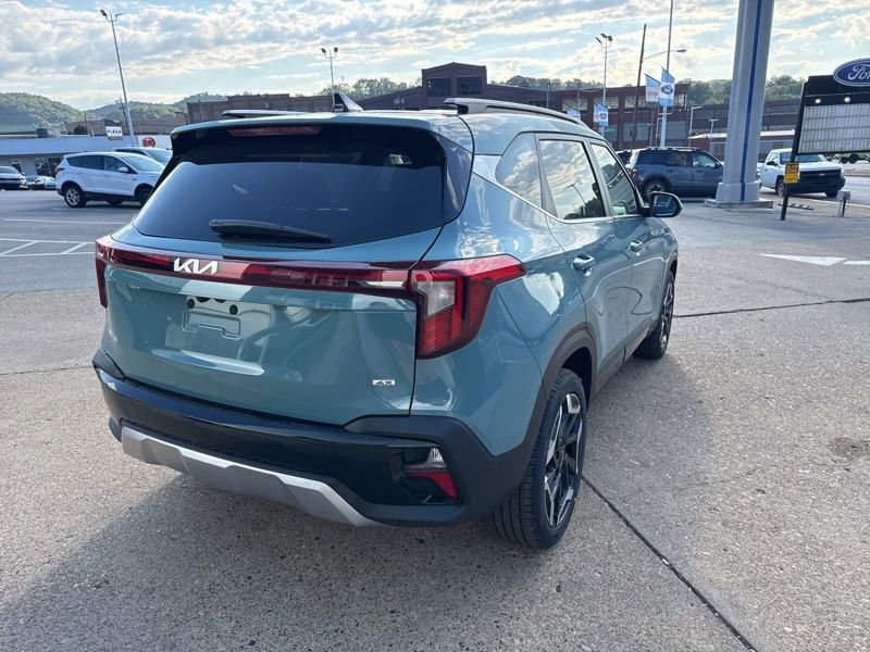 New 2026 Kia Seltos SX w/ SX Sunroof Package image 7