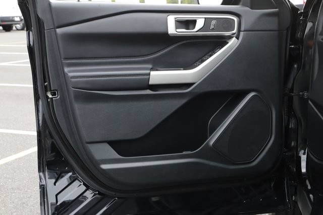 Used 2023 Ford Explorer XLT AWD/4WD image 15