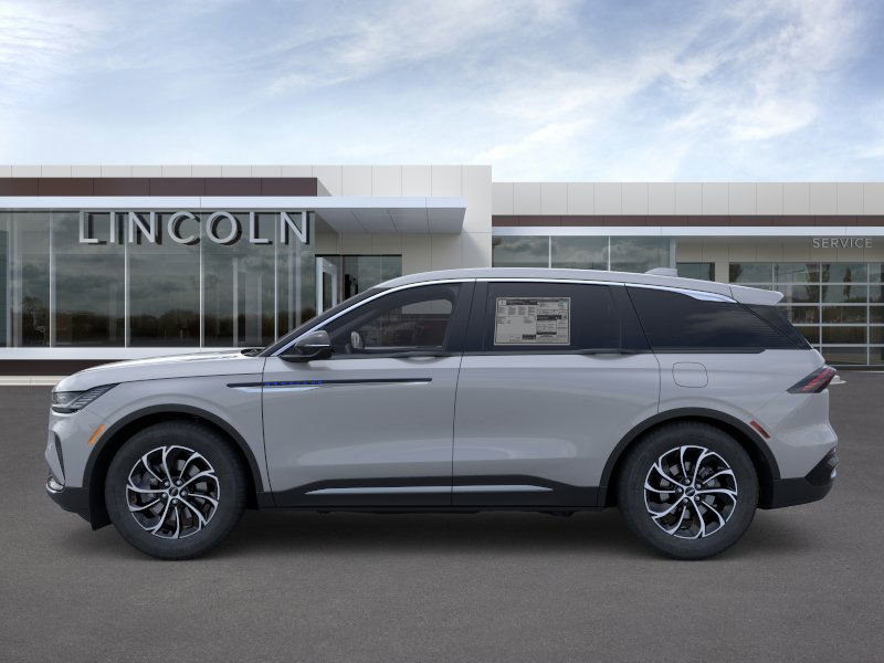 New 2026 Lincoln Nautilus Premier image 3