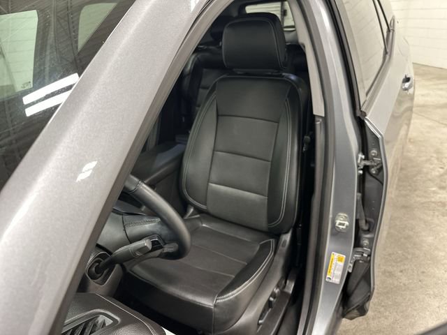 Used 2023 GMC Terrain SLT image 15