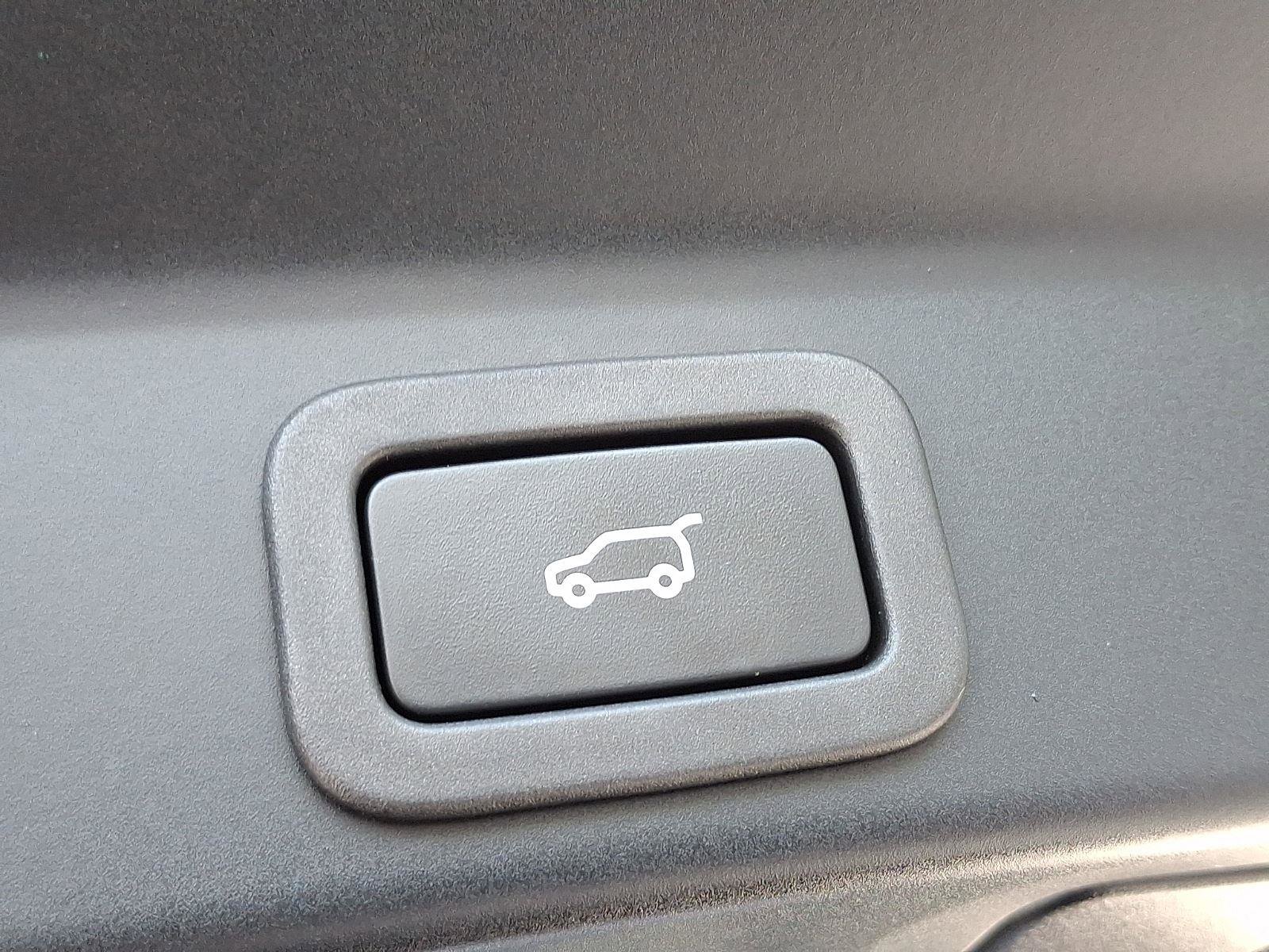 Used 2022 Jaguar F-PACE S AWD/4WD image 30