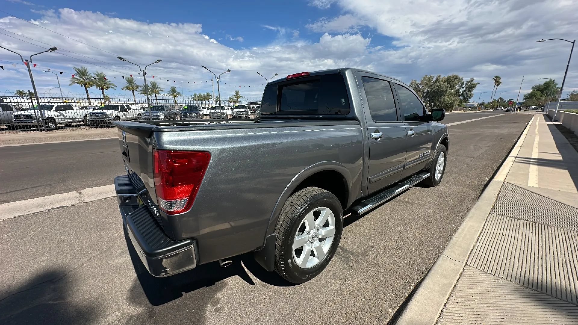 Used 2013 Nissan Titan SL AWD/4WD image 5