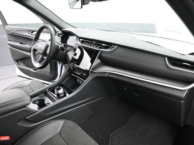 New 2025 Jeep Grand Cherokee Laredo image 25