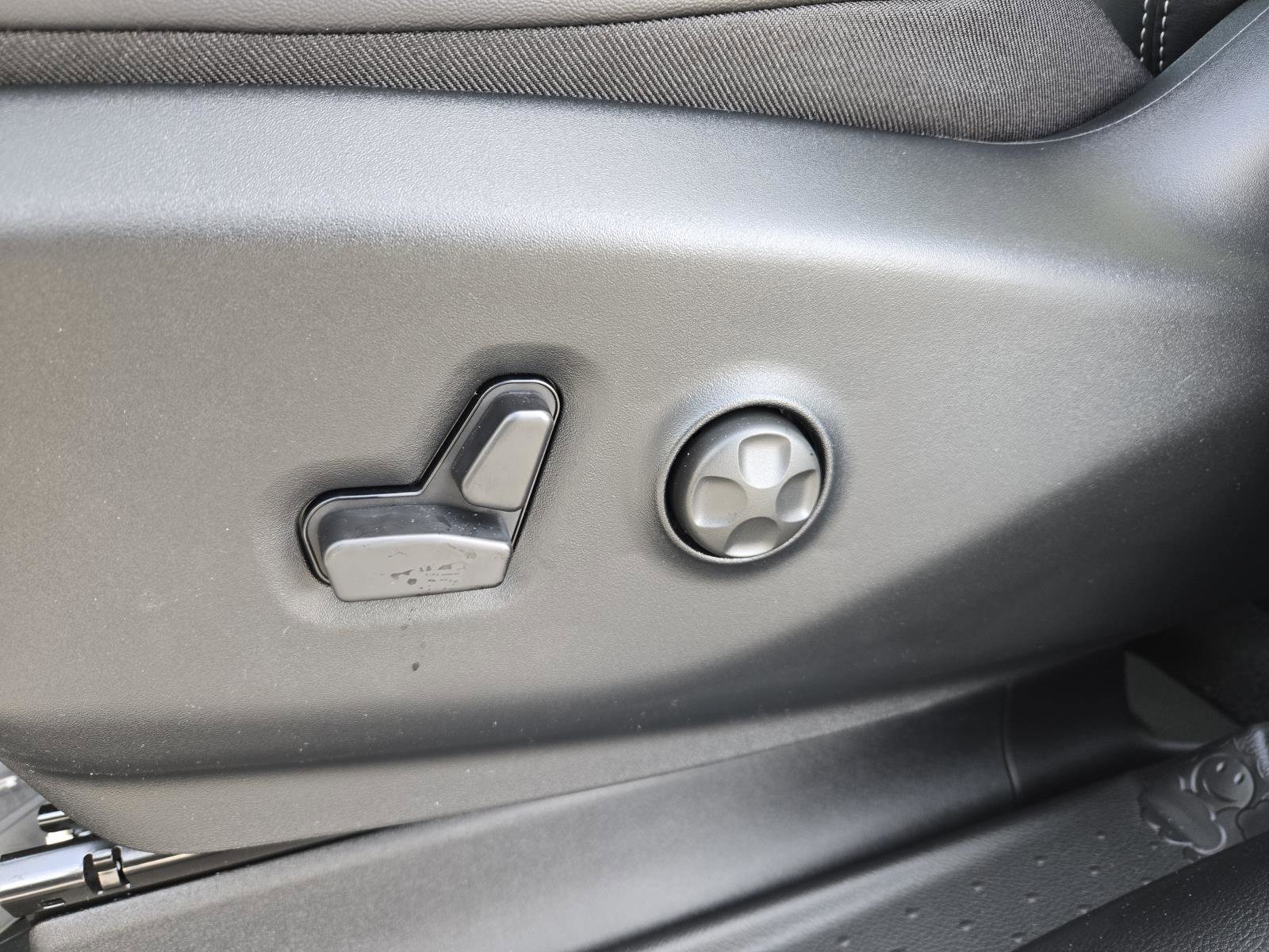 New 2026 Chrysler Pacifica Select image 26