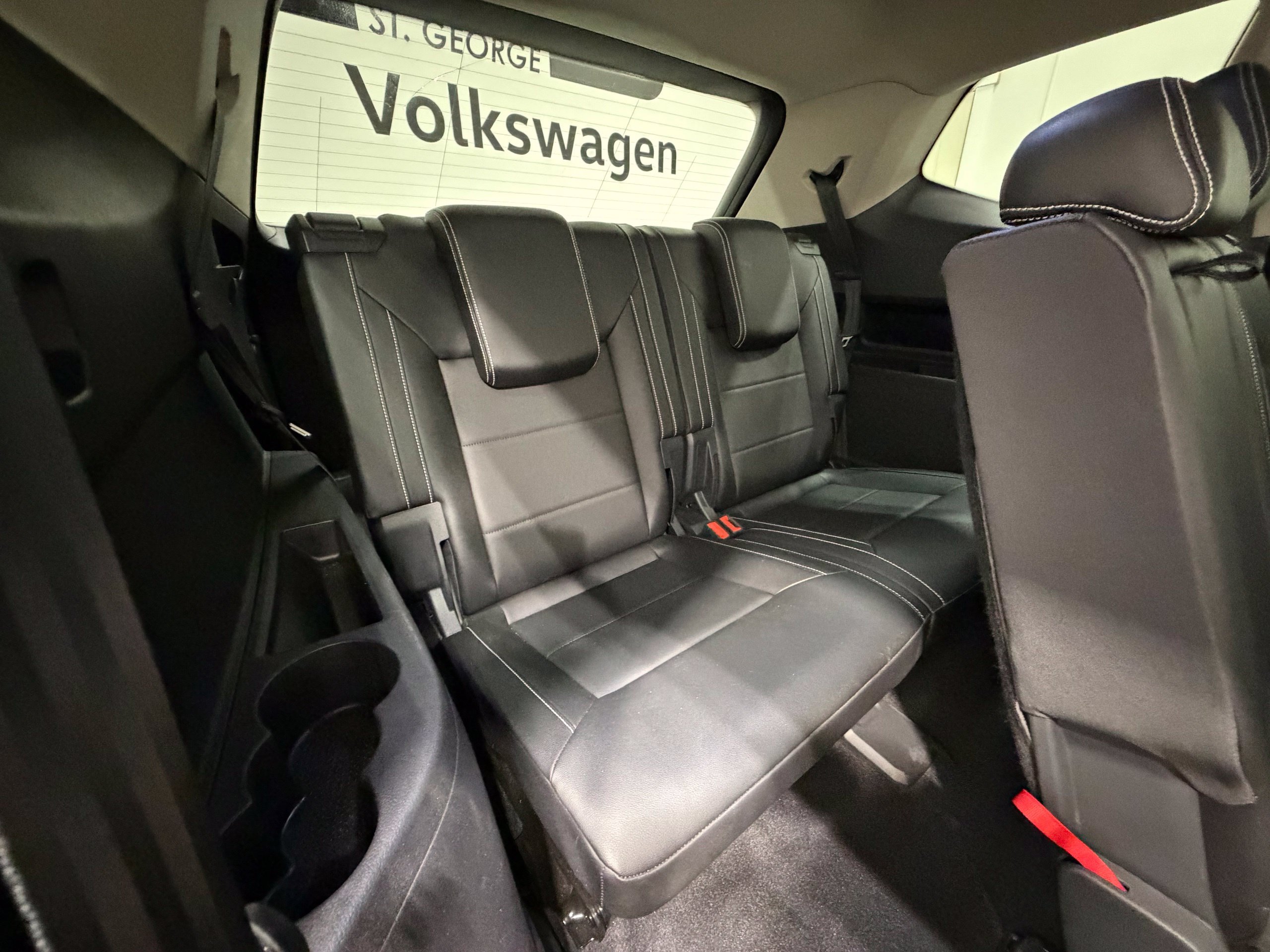 Certified 2023 Volkswagen Atlas SE w/ Black Wheel Package FWD image 34