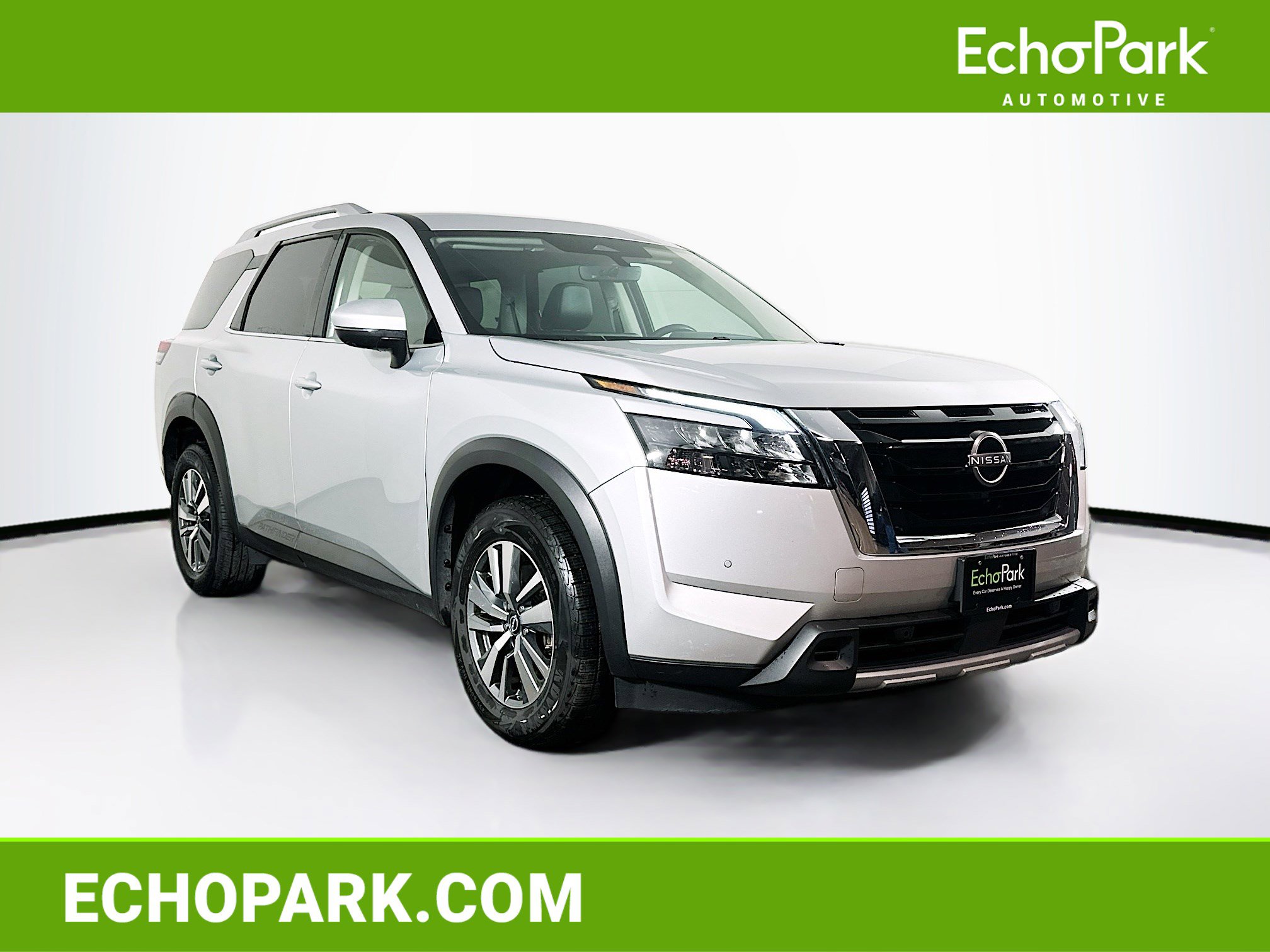 Used 2025 Nissan Pathfinder SL