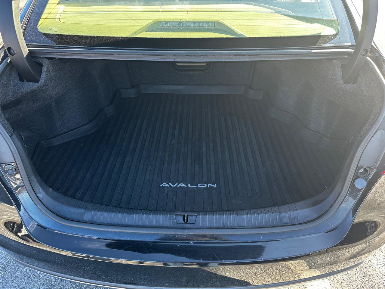 Used 2018 Toyota Avalon XLE Premium w/ All Weather Liner Package image 20