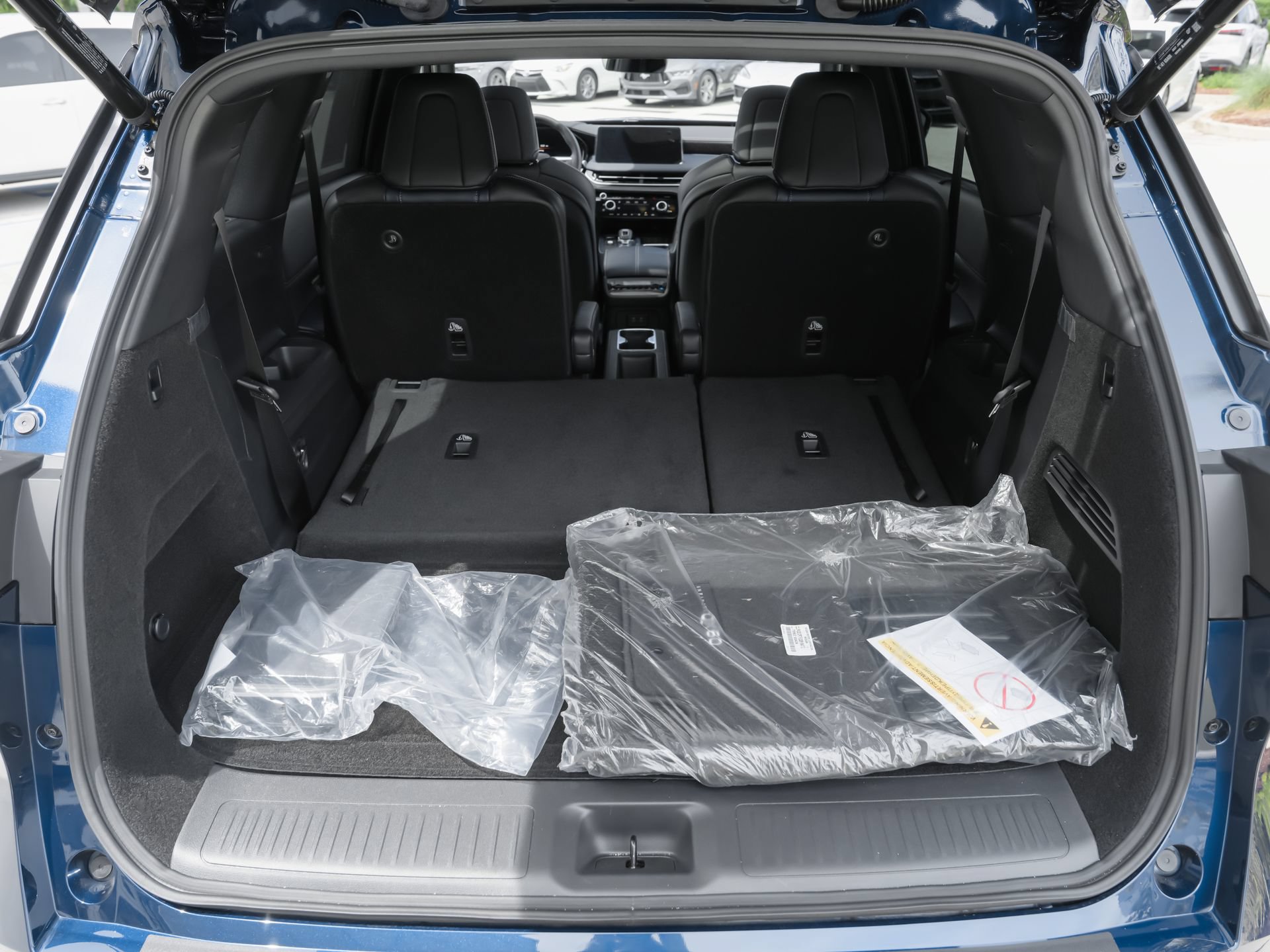 Certified 2026 INFINITI QX60 Sport w/ Dark Cargo Package AWD/4WD image 38