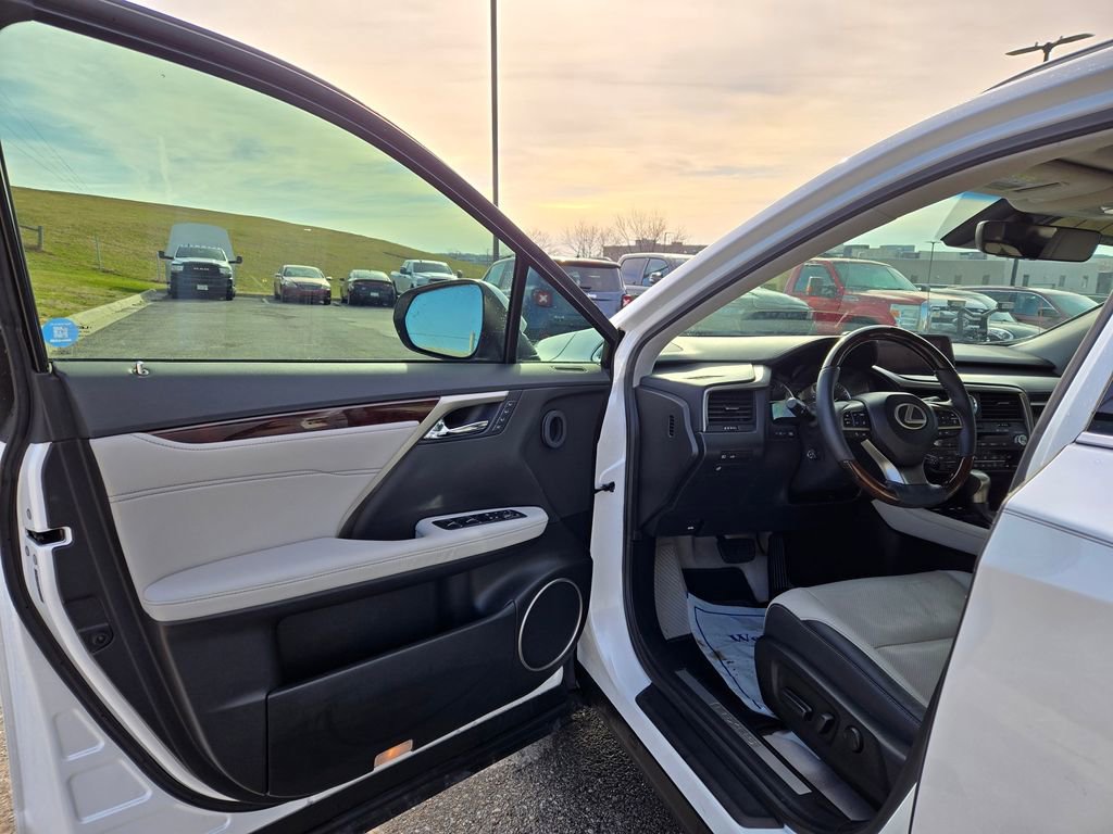 Used 2016 Lexus RX 350 FWD w/ Premium Package image 12