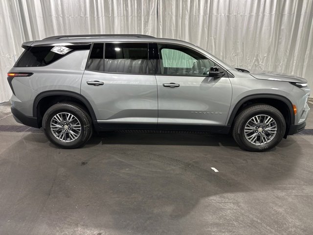 New 2026 Chevrolet Traverse LT w/ Driver Confidence Package image 2