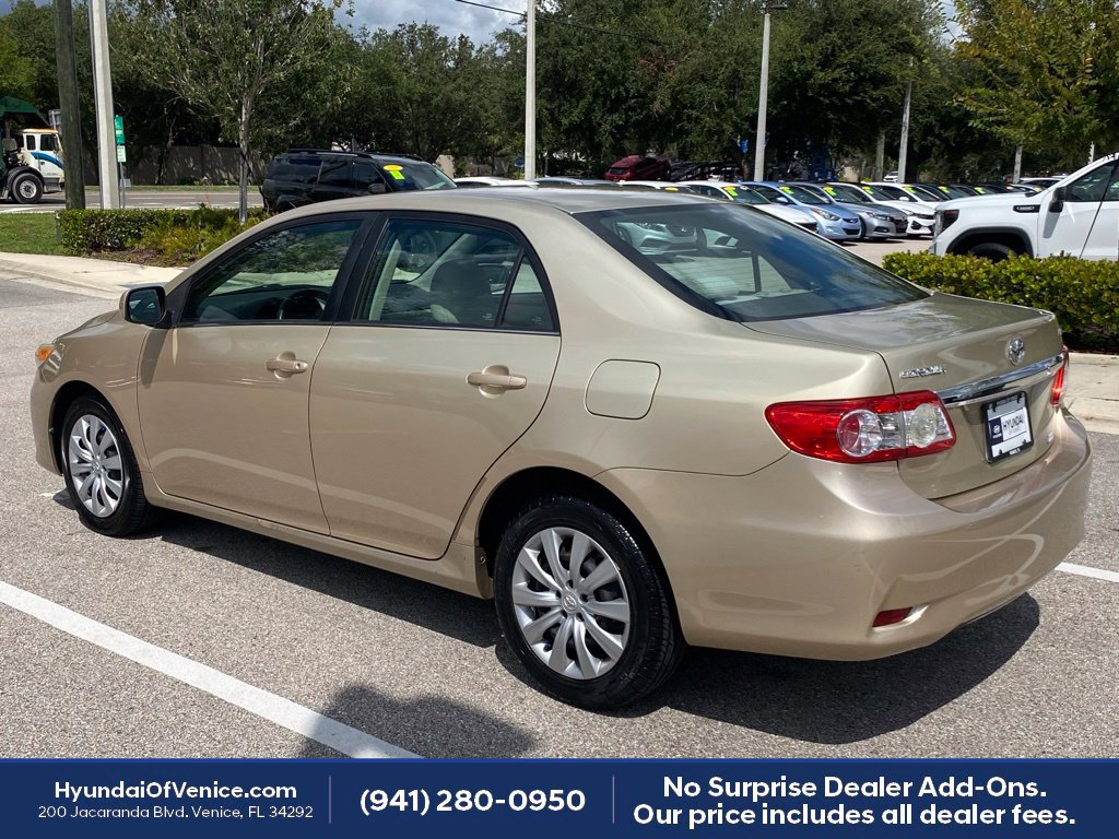 Used 2013 Toyota Corolla LE FWD image 8