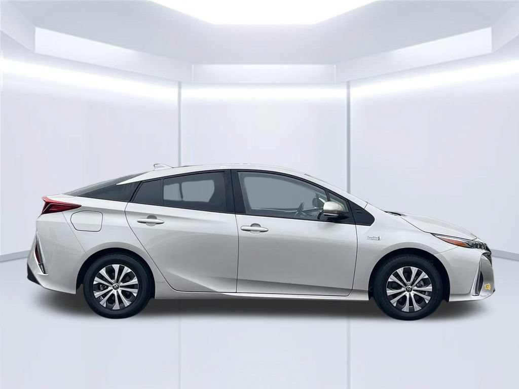 Used 2022 Toyota Prius Prime XLE FWD image 27