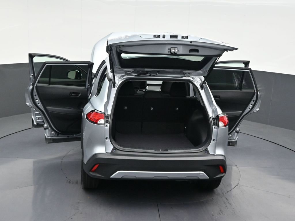 Used 2024 Toyota Corolla Cross LE image 35