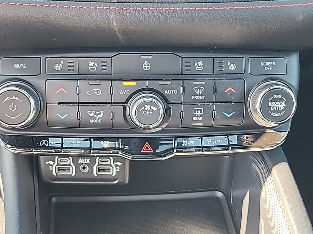 Certified 2024 Dodge Durango GT image 32