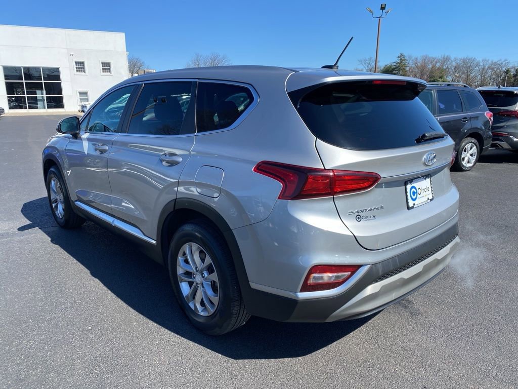 Used 2020 Hyundai Santa Fe SE image 8