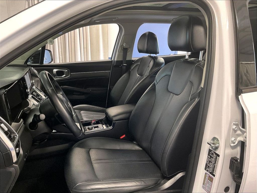 Used 2023 Kia Sorento SX AWD/4WD image 10