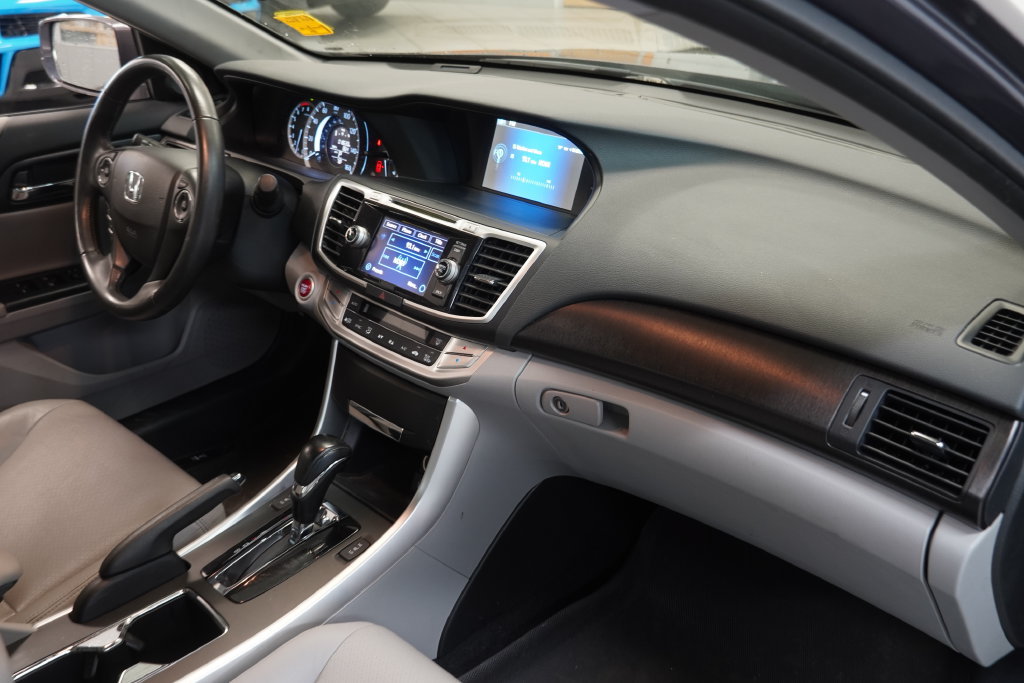 Used 2015 Honda Accord EX-L image 26