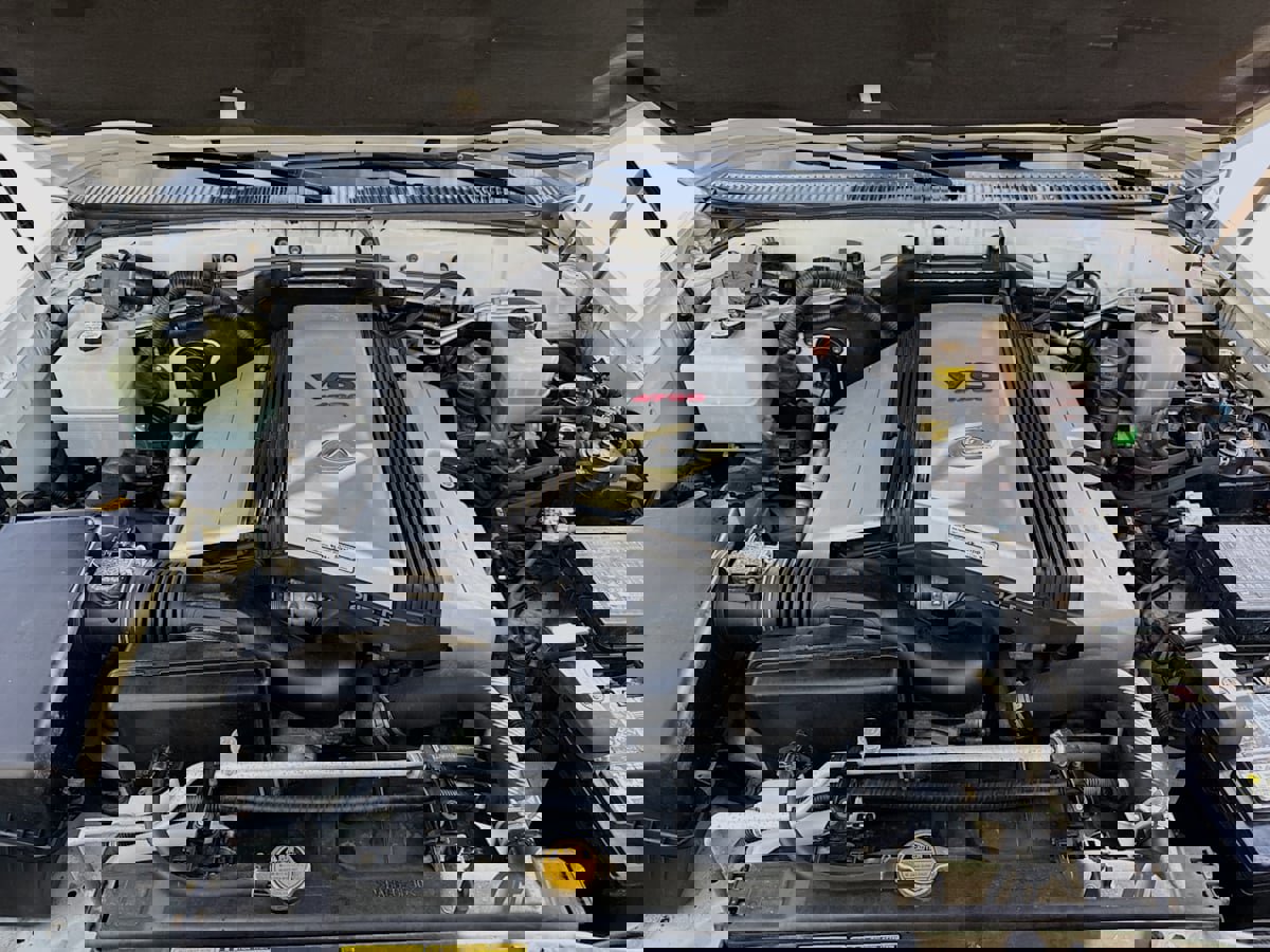 Used 2000 Lexus LX 470 4WD image 29