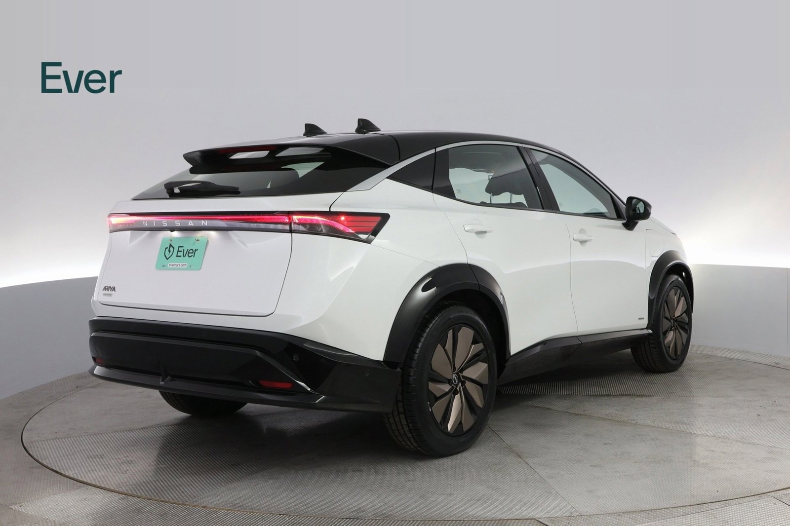 Used 2023 Nissan Ariya FWD image 12