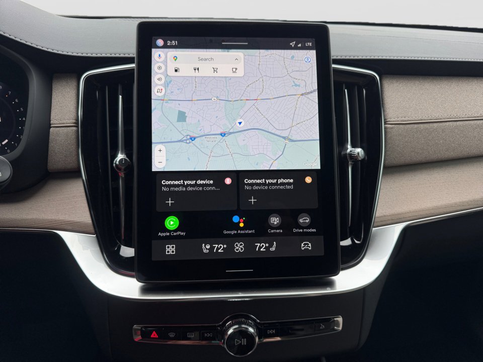 New 2026 Volvo XC90 B6 Plus w/ Protection Package Premier image 17