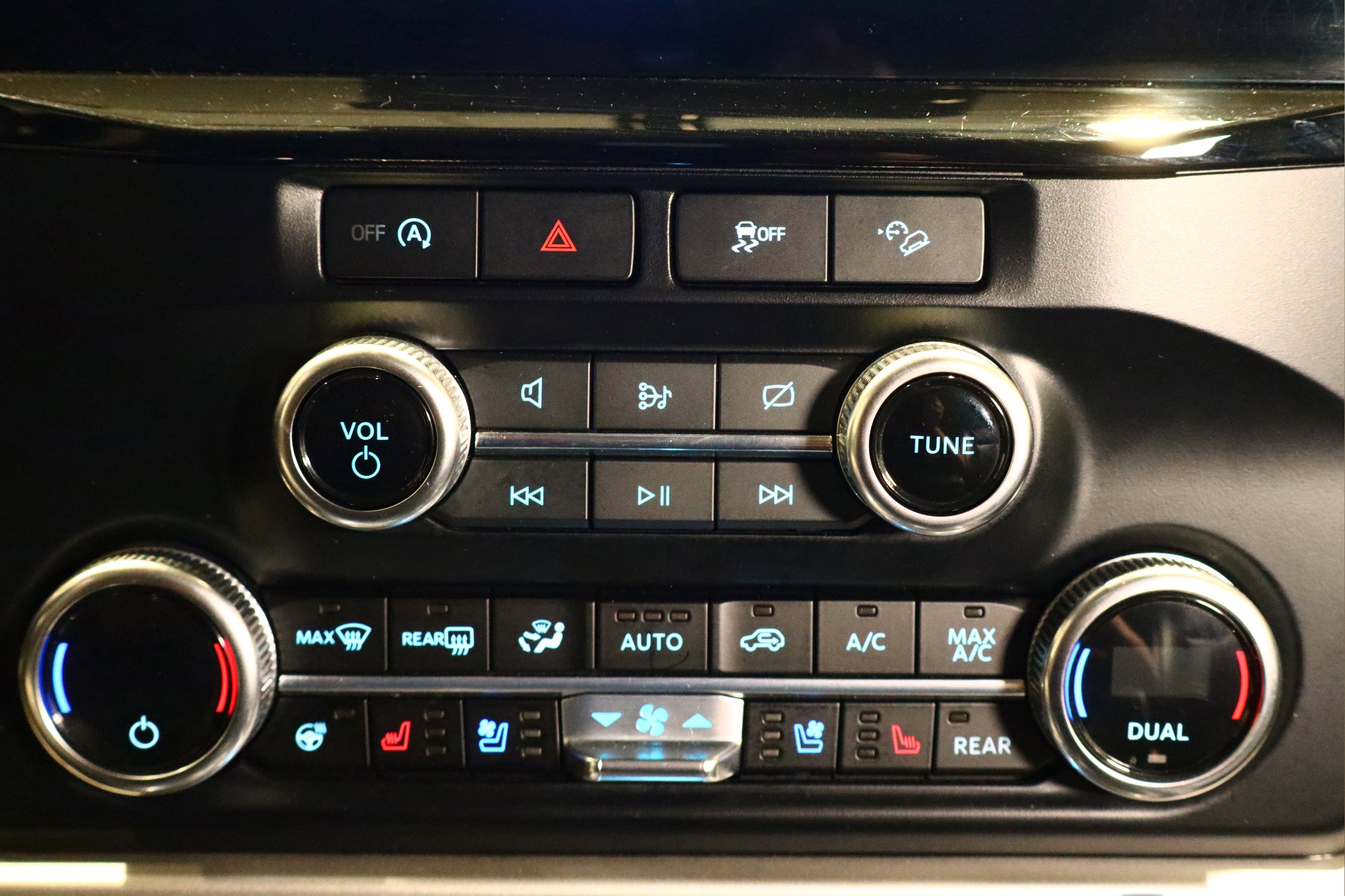 Used 2024 Ford Expedition XLT image 26