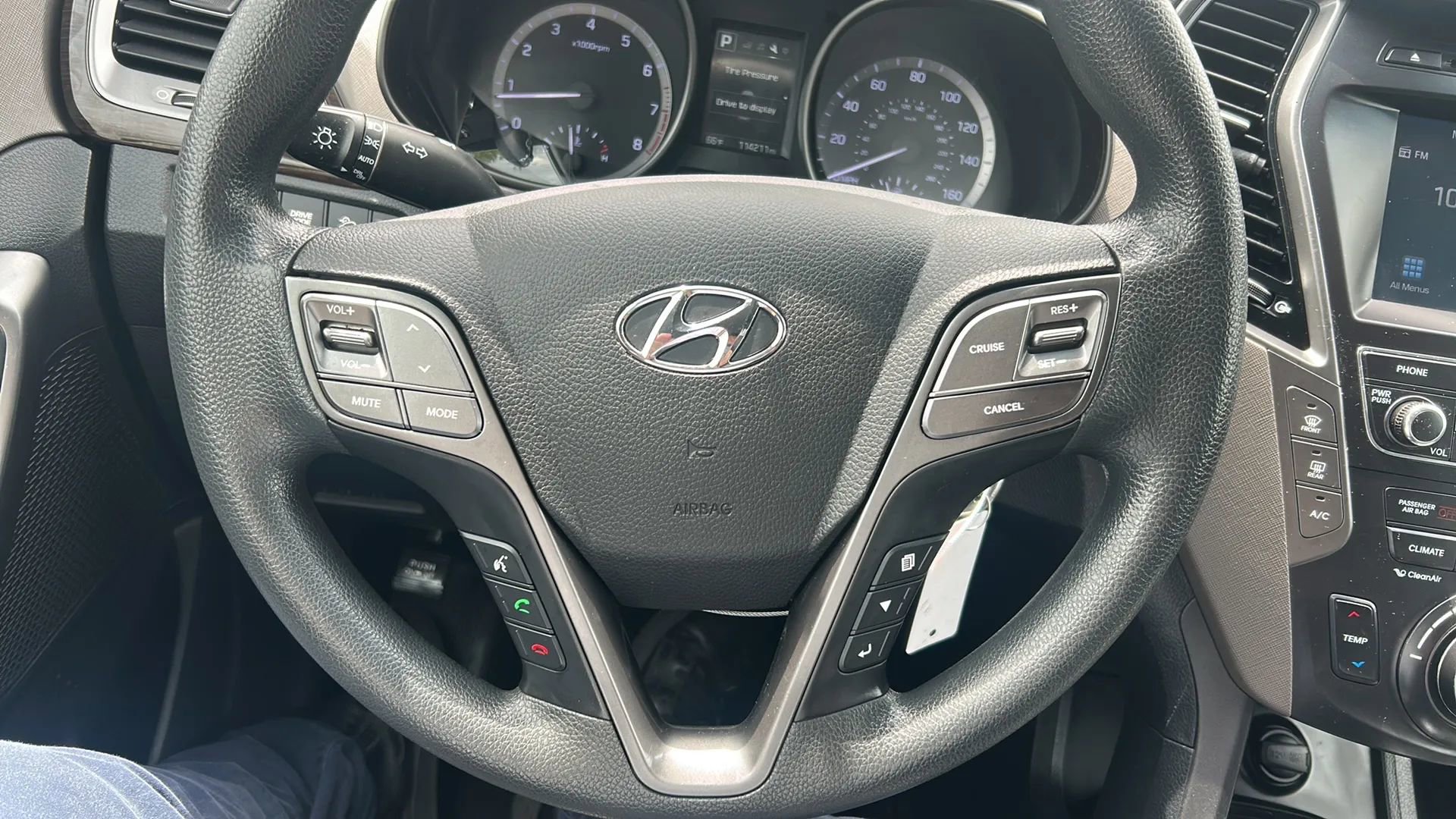 Used 2018 Hyundai Santa Fe SE AWD/4WD image 21
