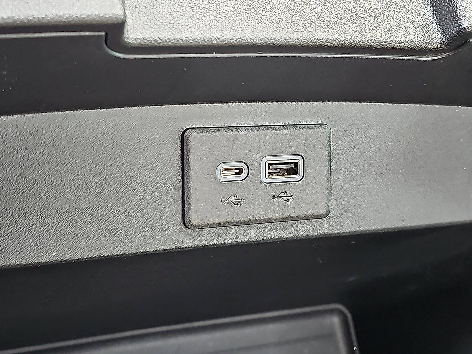 Used 2023 Chevrolet Tahoe Z71 w/ Luxury Package image 28