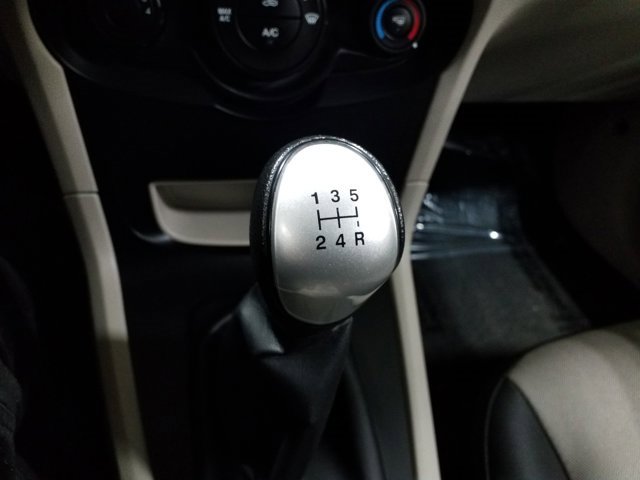 Used 2012 Ford Fiesta S image 7