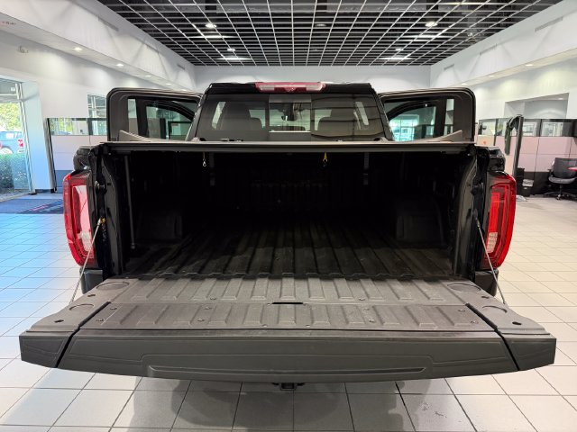 Used 2023 GMC Sierra 1500 Denali w/ Denali Reserve Package AWD/4WD image 10