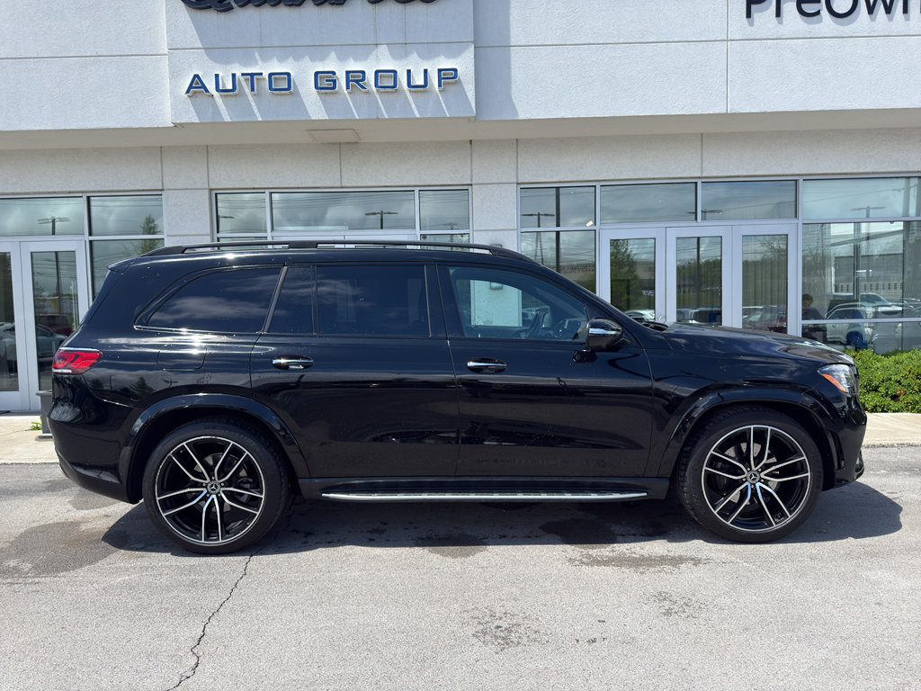Used 2023 Mercedes-Benz GLS 580 4MATIC image 2